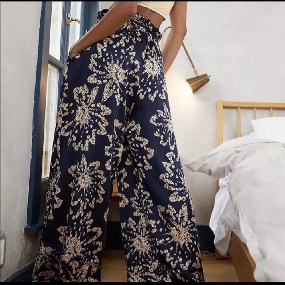 Intimately Free People Goddess Lounge Pants Navy Tan Floral Print Wide Leg Large
